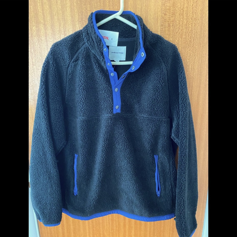American eagle Sherpa pullover.